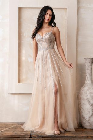 VESTIDO CON PEDRERIA