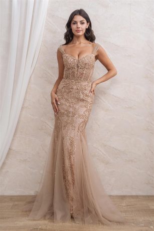 Vestido de Noche Sirena con Bordados Dorados