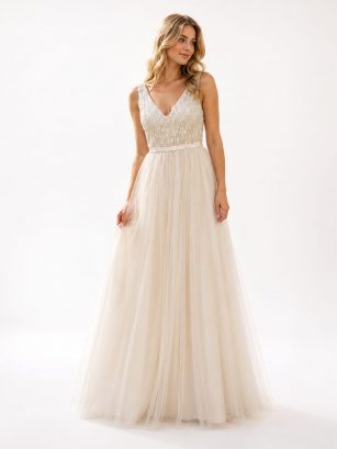 VESTIDO DE TUL CON PEDRERIA Y LENTEJUELA